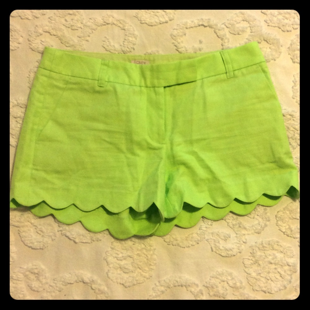 Green scallop hem, shorts